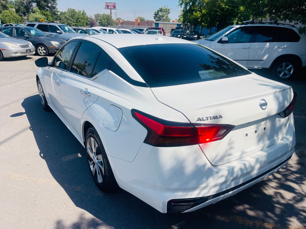 2020 Nissan Altima Image 7