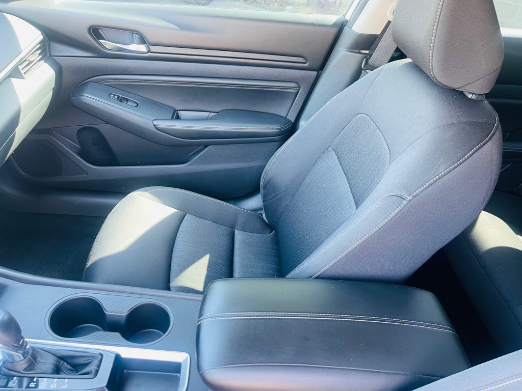 2020 Nissan Altima Image 11
