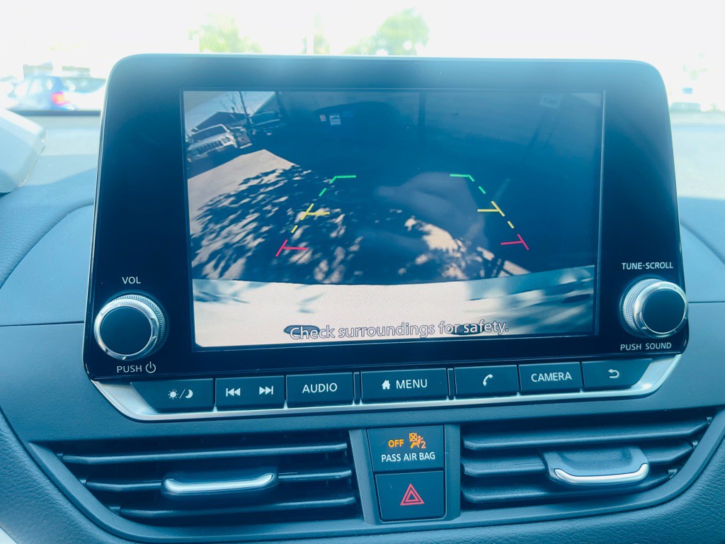 2020 Nissan Altima Image 15