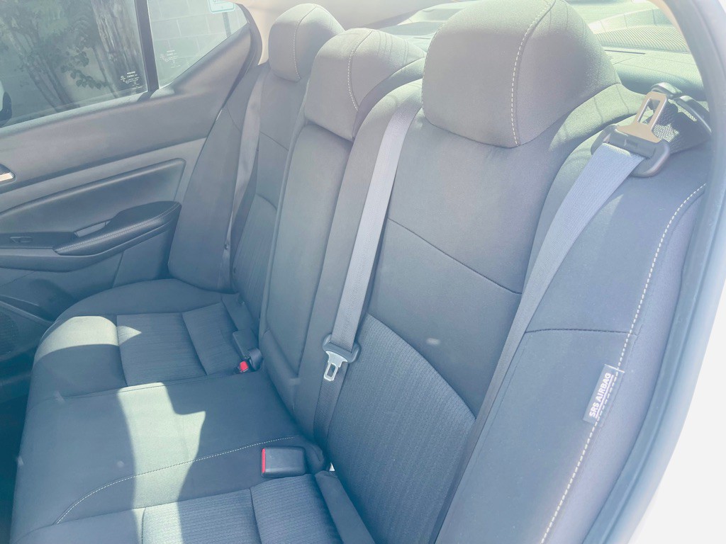 2020 Nissan Altima Image 17