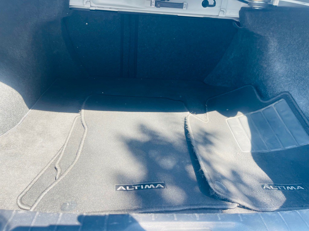 2020 Nissan Altima Image 19