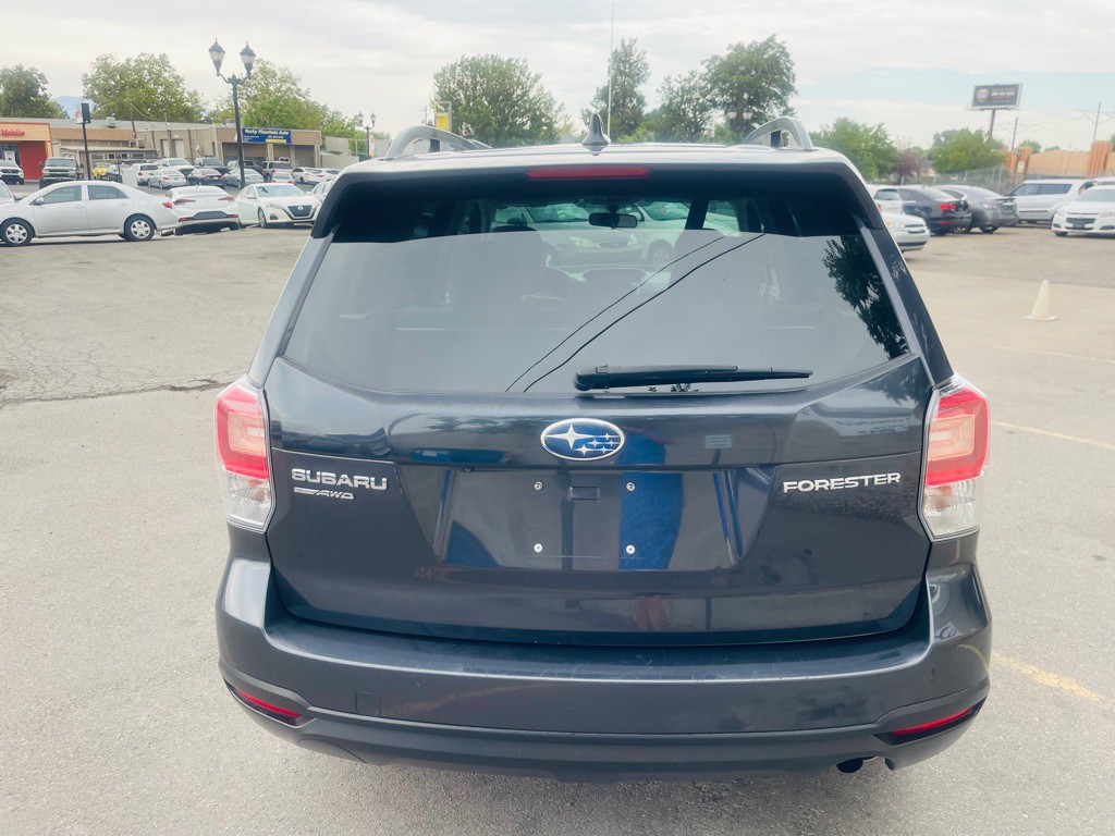 2018 Subaru Forester Image 6