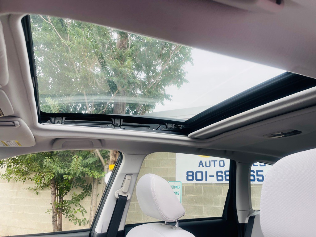 2018 Subaru Forester Image 16