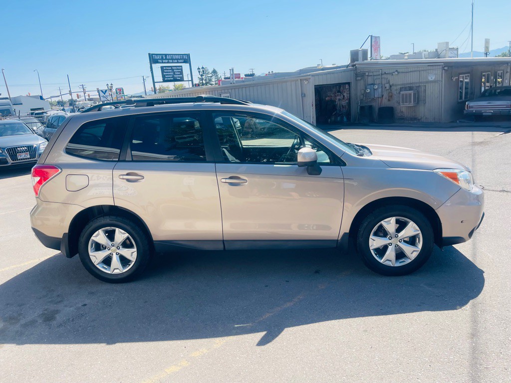 2015 Subaru Forester Image 4