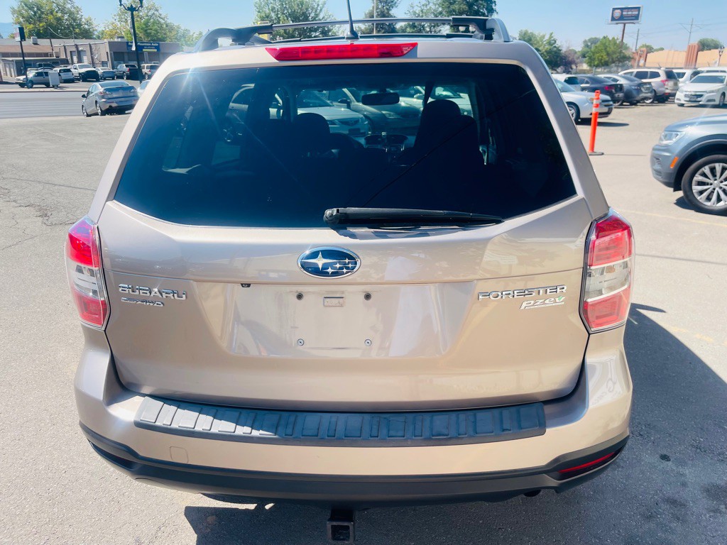 2015 Subaru Forester Image 6