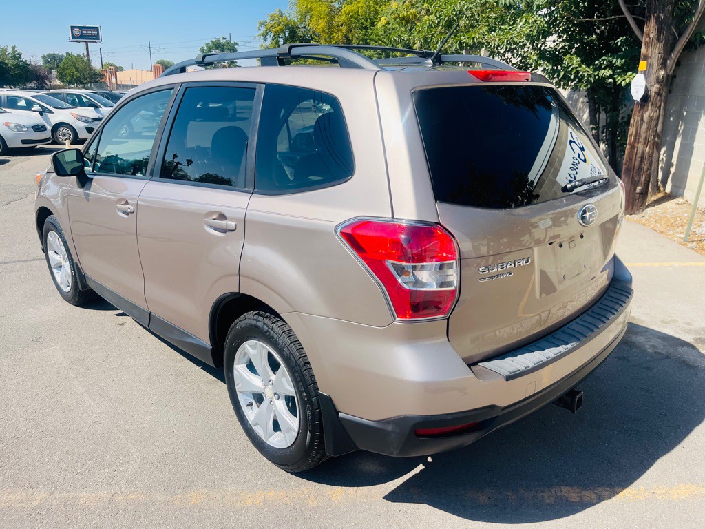 2015 Subaru Forester Image 7