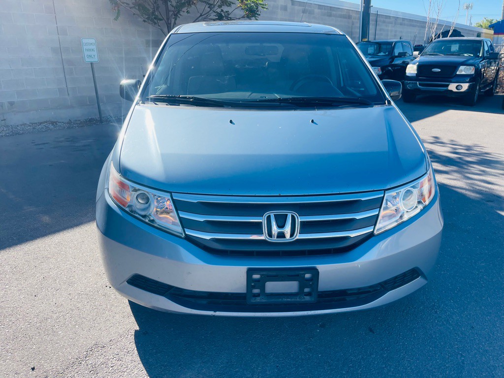 2013 Honda Odyssey Image 2