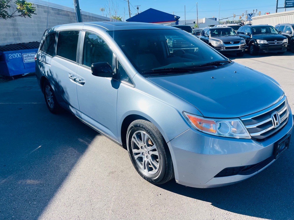 2013 Honda Odyssey Image 3