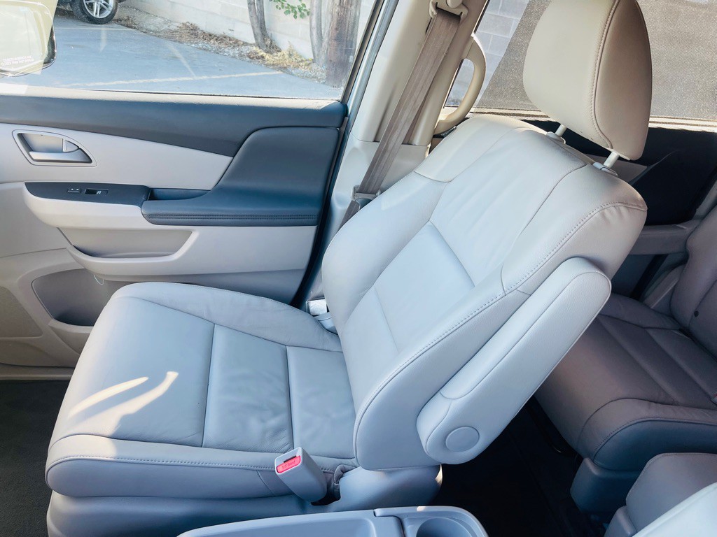 2013 Honda Odyssey Image 11