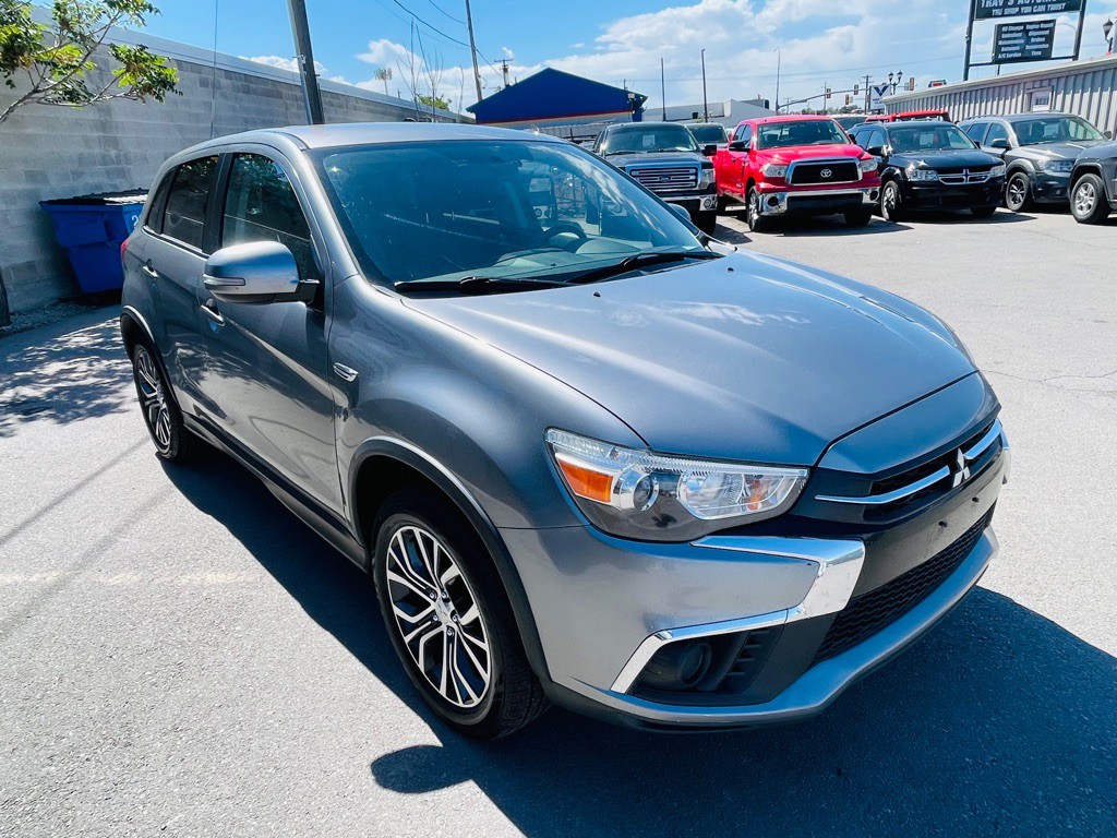 2019 Mitsubishi Outlander Image 3