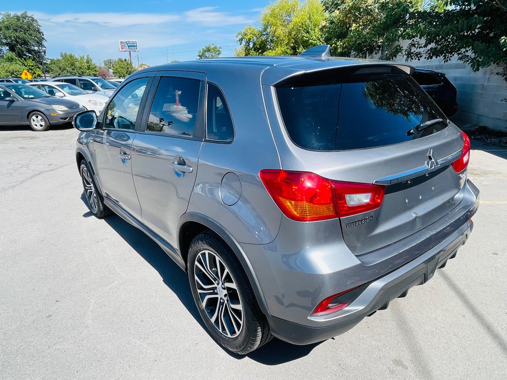 2019 Mitsubishi Outlander Image 7