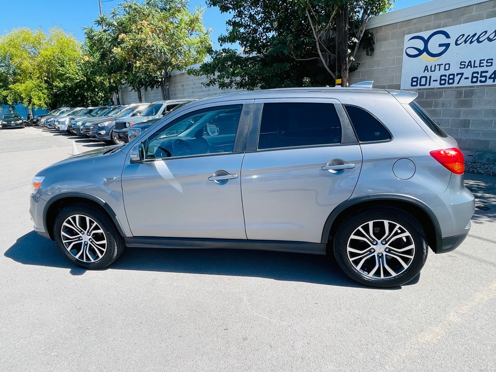 2019 Mitsubishi Outlander Image 8