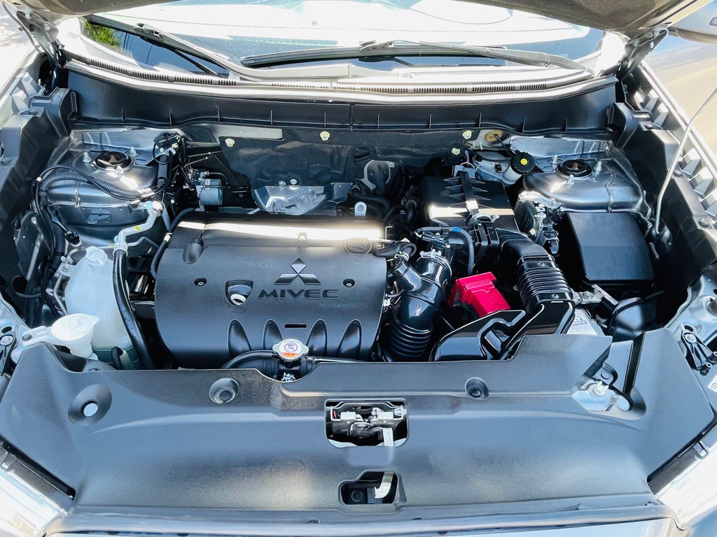 2019 Mitsubishi Outlander Image 25