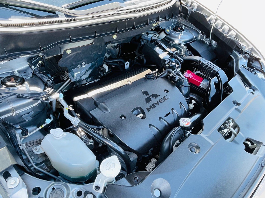 2019 Mitsubishi Outlander Image 27