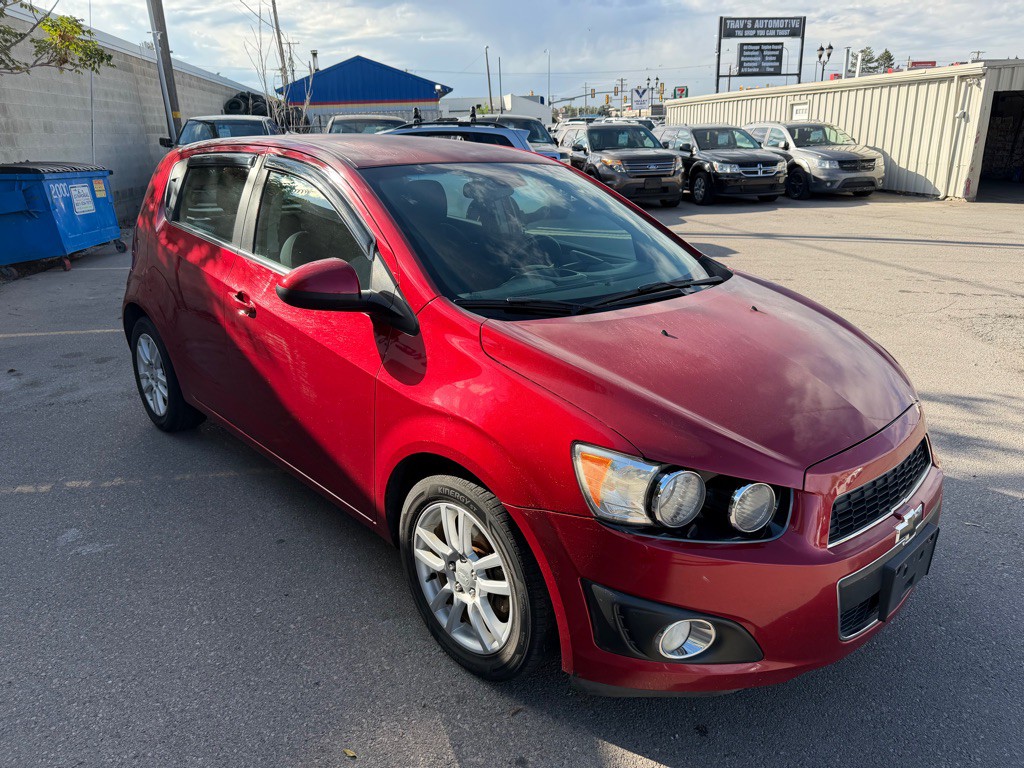 2013 Chevrolet Sonic Image 3