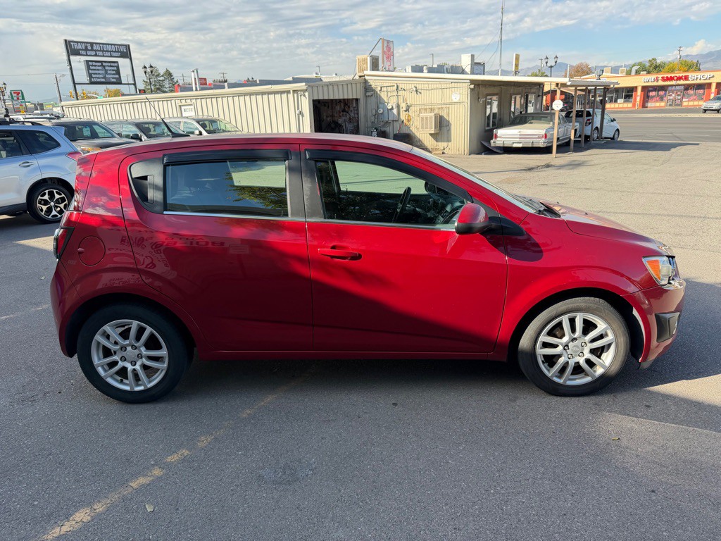 2013 Chevrolet Sonic Image 4