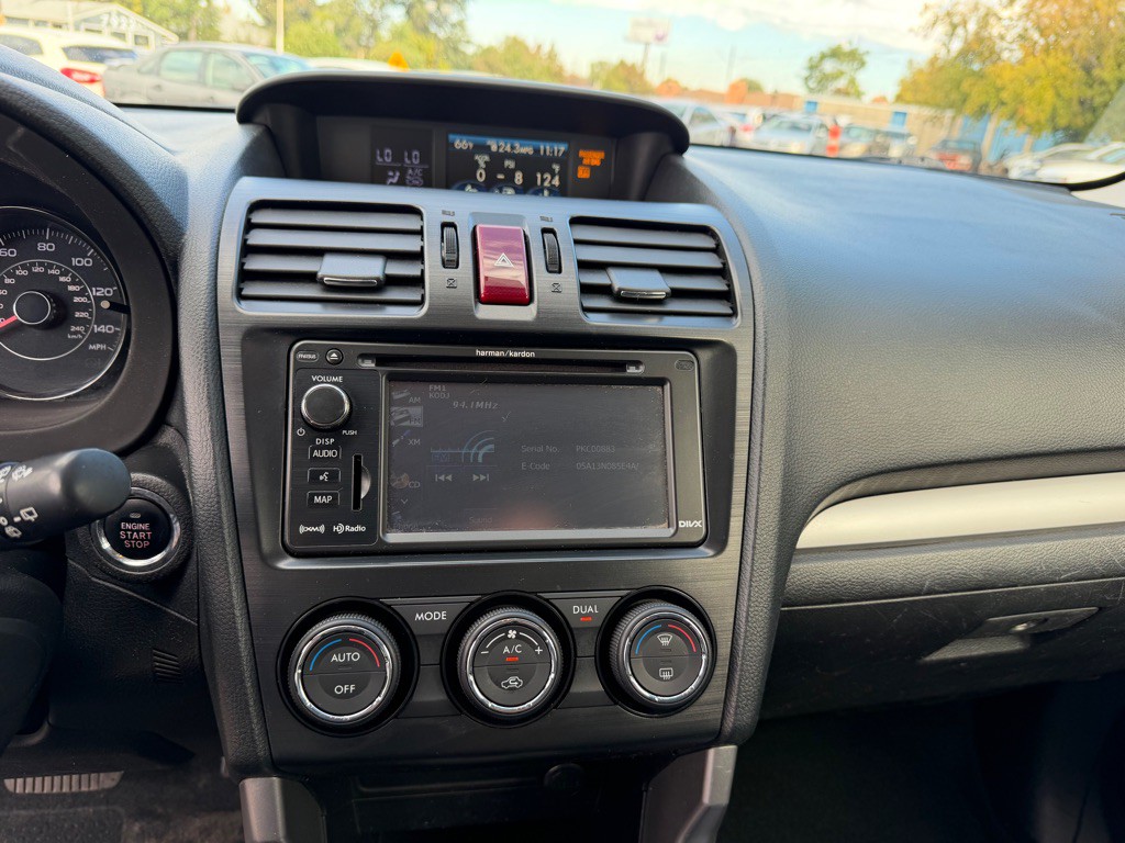 2014 Subaru Forester Image 14