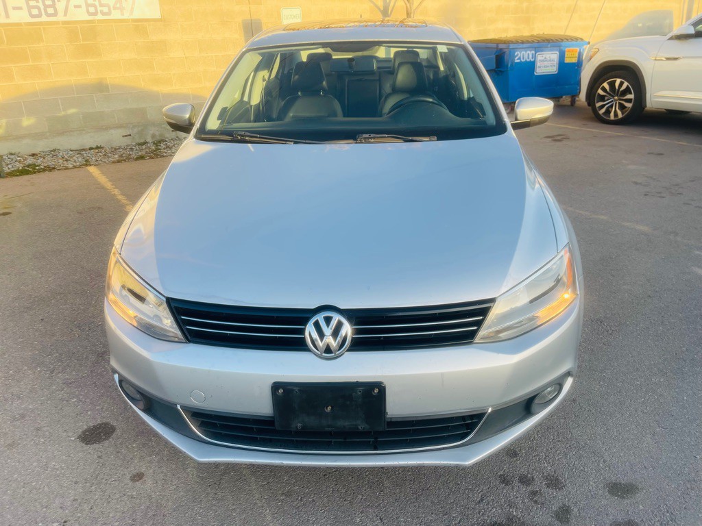 2013 Volkswagen Jetta Image 2