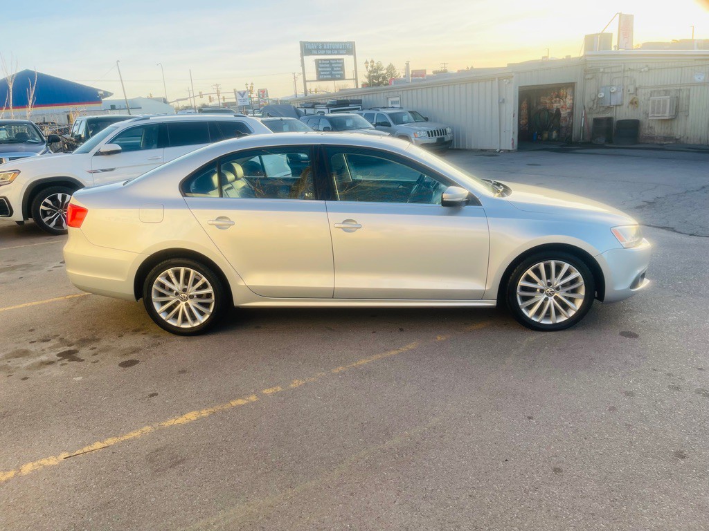 2013 Volkswagen Jetta Image 4