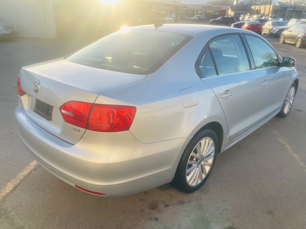 2013 Volkswagen Jetta Image 5