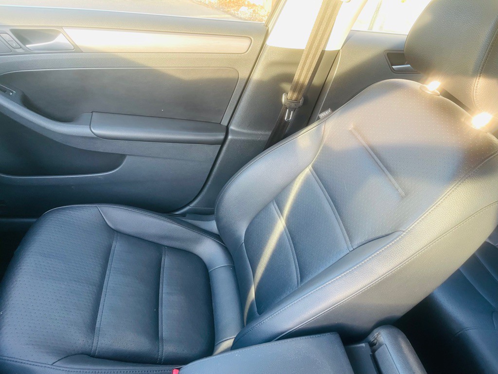 2013 Volkswagen Jetta Image 11