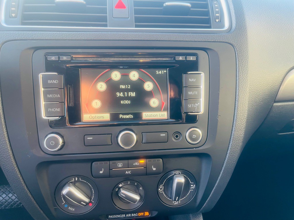 2013 Volkswagen Jetta Image 14