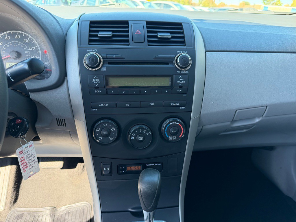 2010 Toyota Corolla Image 14