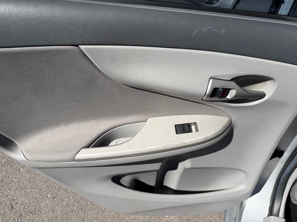 2010 Toyota Corolla Image 15