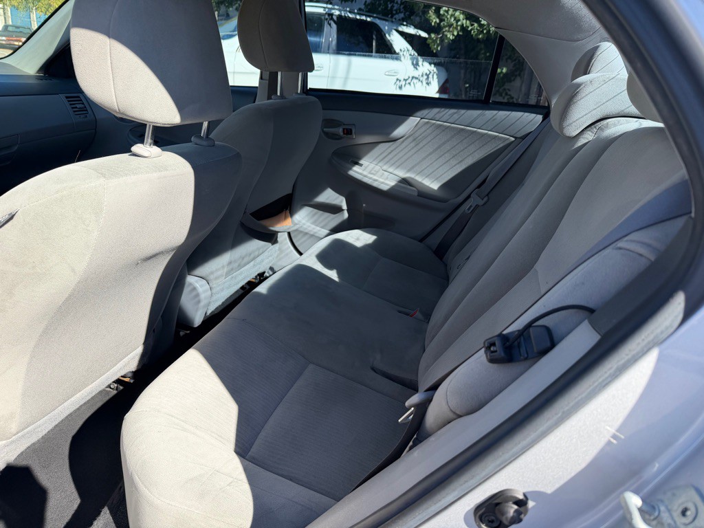 2010 Toyota Corolla Image 17