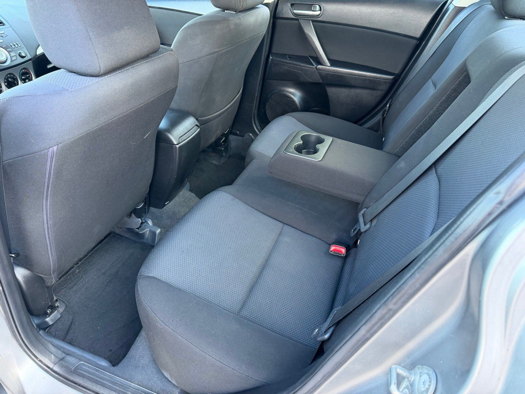 2010 Mazda Mazda3 Image 17