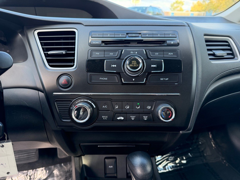 2015 Honda Civic Image 14