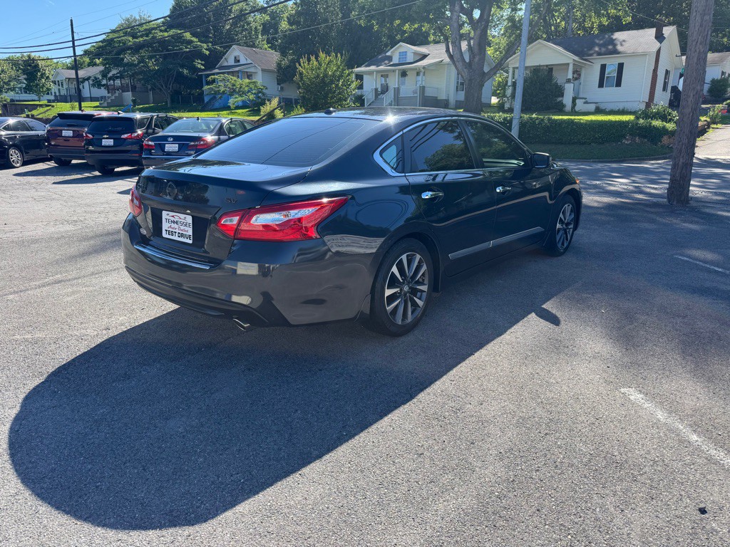 2017 Nissan Altima Image 3