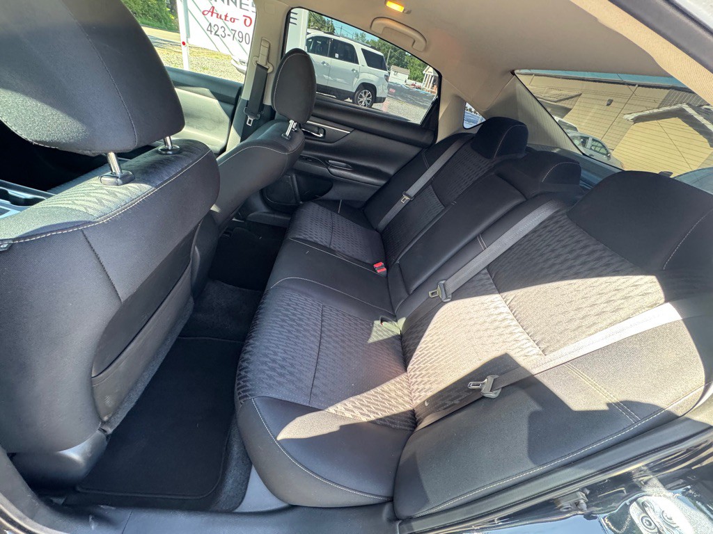 2017 Nissan Altima Image 6