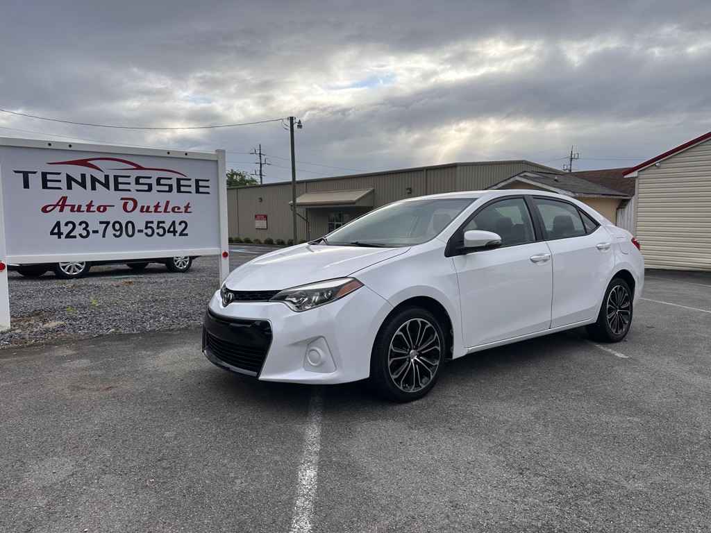 2015 Toyota Corolla Image 1