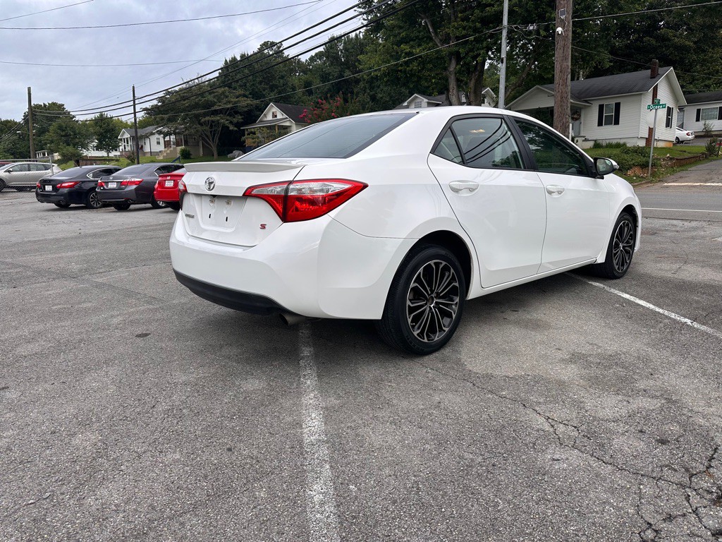 2015 Toyota Corolla Image 3