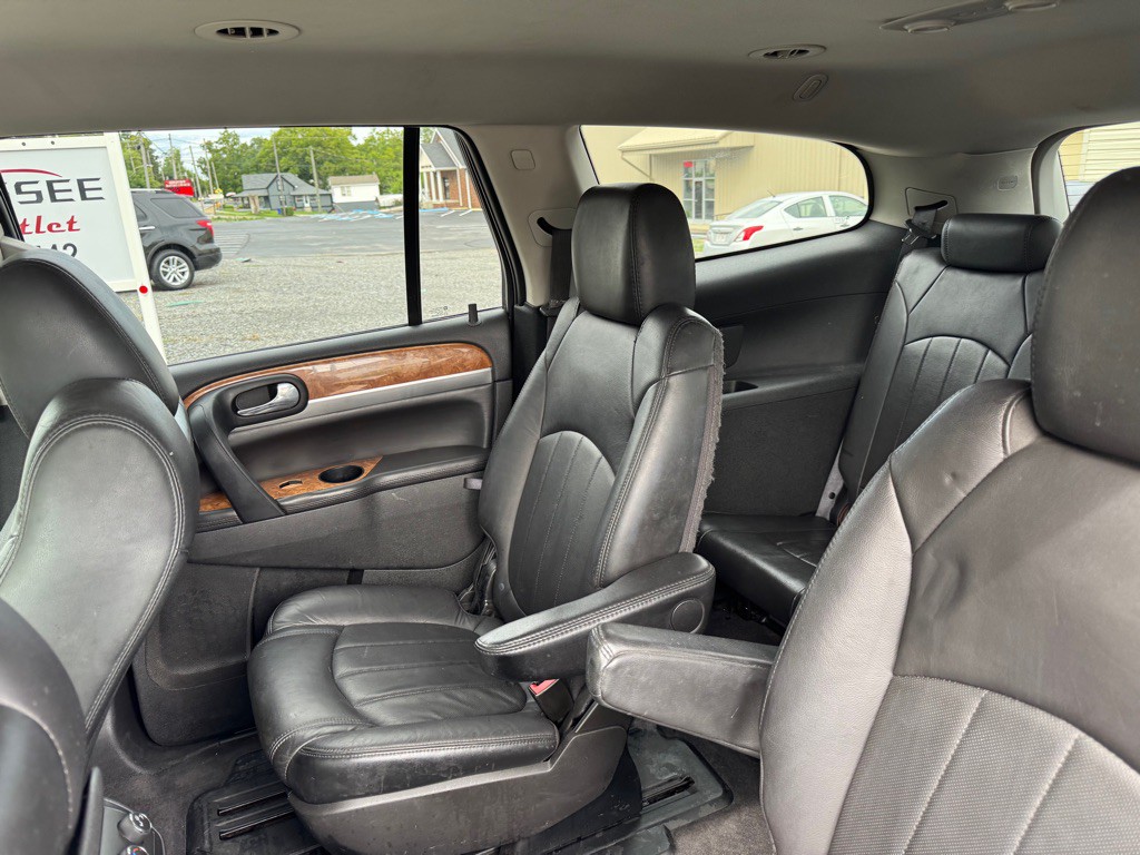 2011 Buick Enclave Image 6