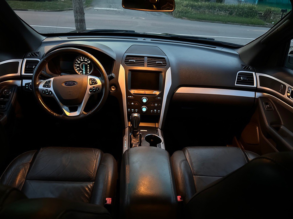 2015 Ford Explorer Image 5