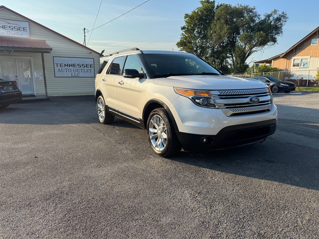 2015 Ford Explorer Image 2