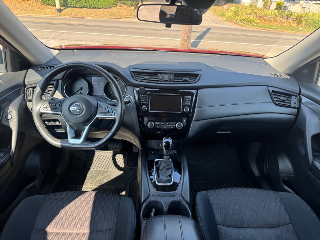 2019 Nissan Rogue Image 5