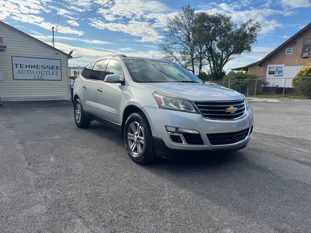 2016 Chevrolet Traverse Image 2