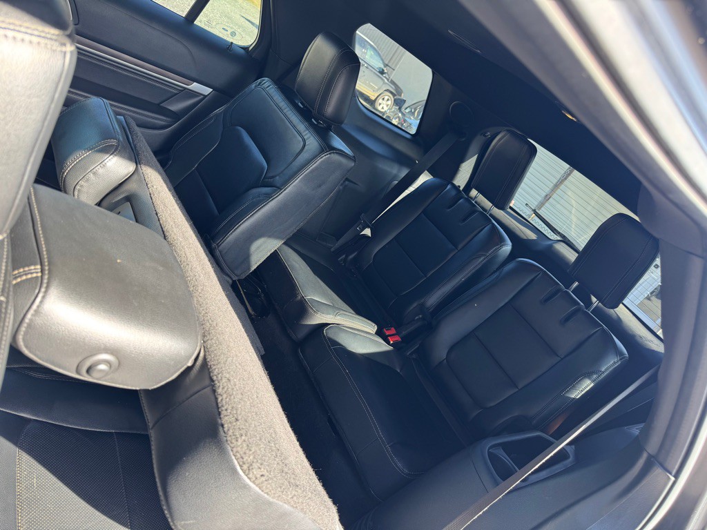 2016 Ford Explorer Image 8