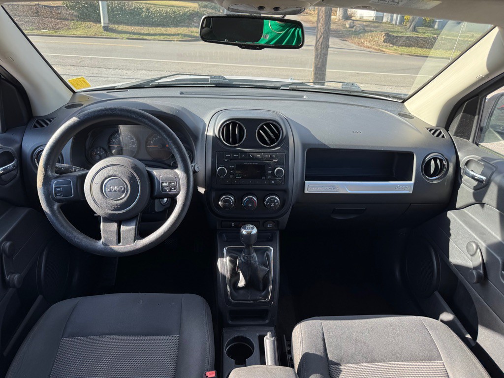 2016 Jeep Compass Image 5