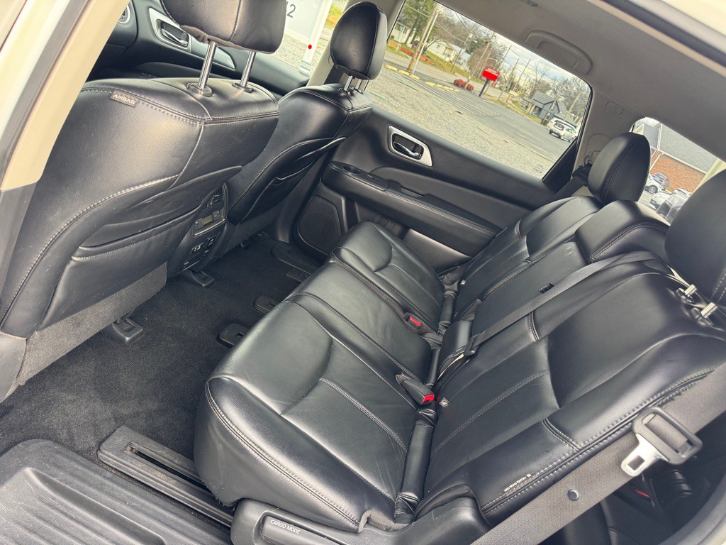 2020 Nissan Pathfinder Image 6