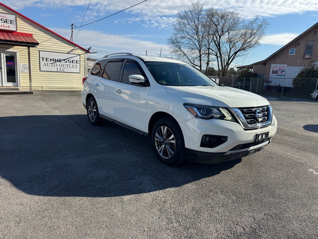 2019 Nissan Pathfinder Image 2