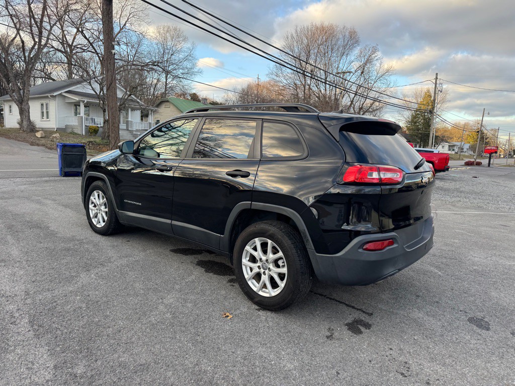 2017 Jeep Cherokee Image 4