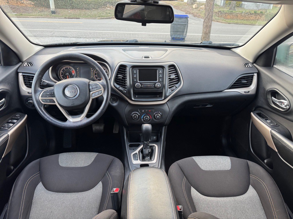 2017 Jeep Cherokee Image 5