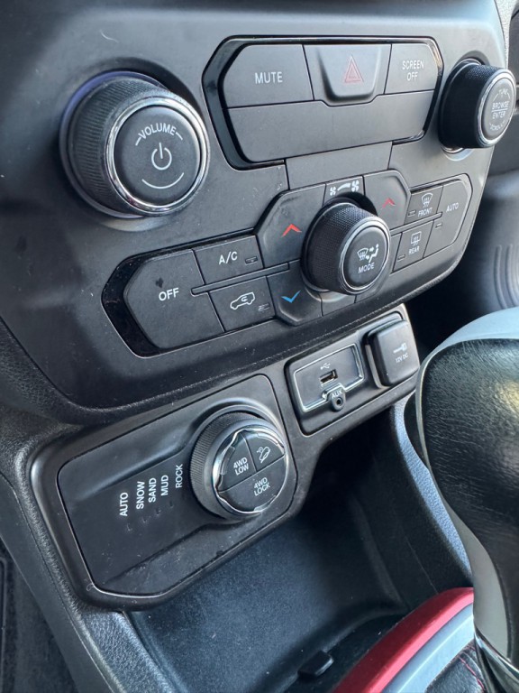 2019 Jeep Renegade Image 8