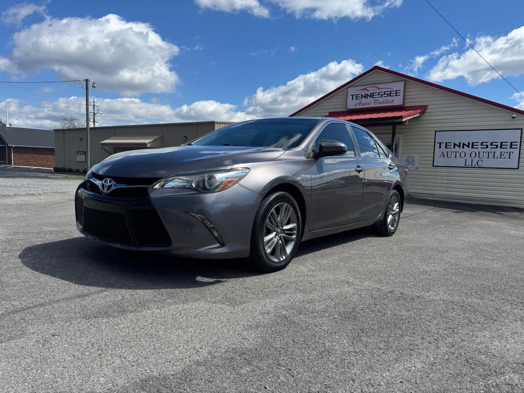2017 Toyota Camry Image 1