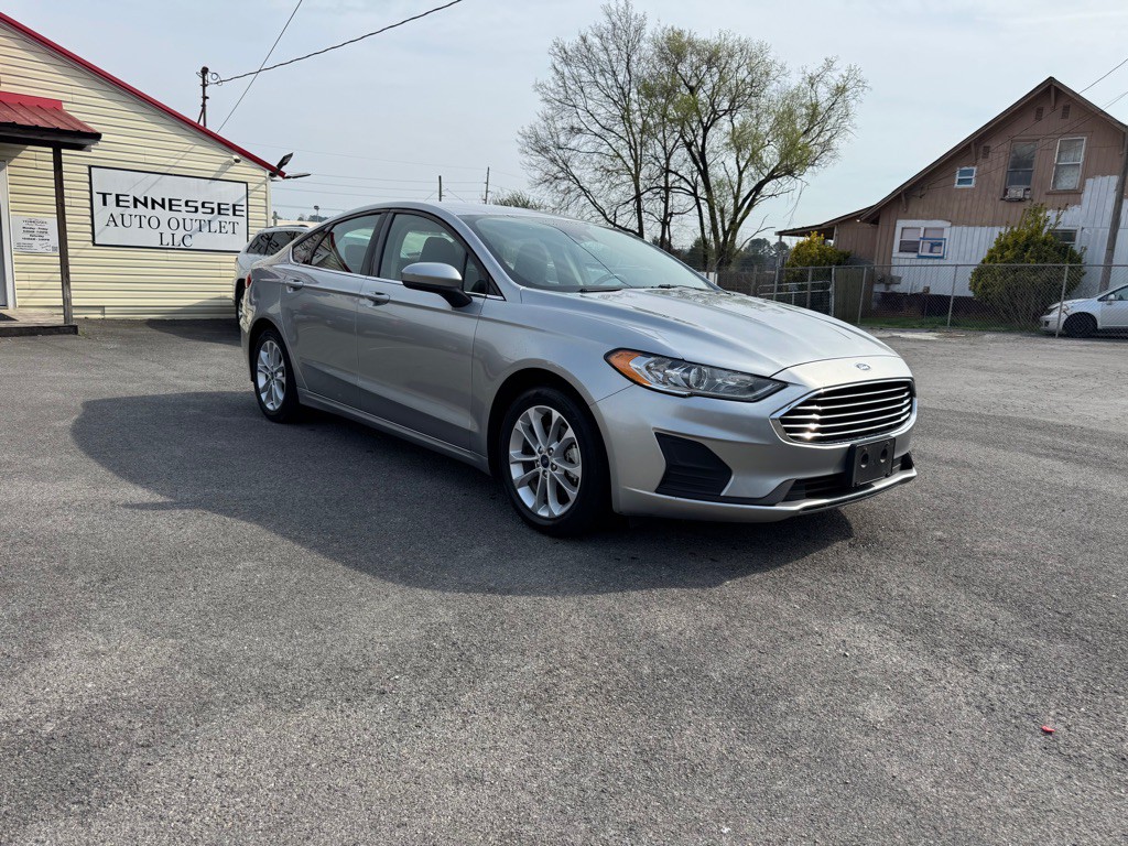2020 Ford Fusion Image 2