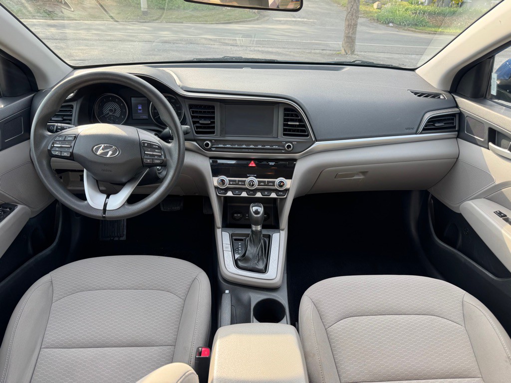 2020 Hyundai Elantra Image 5